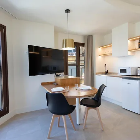 Reina Victoria El Mercado *