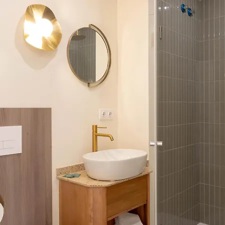 Reina Victoria El Mercado * Аликанте