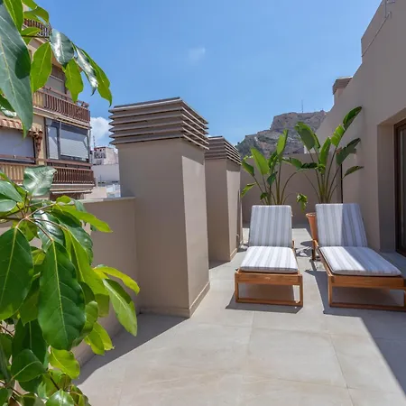 Reina Victoria El Mercado