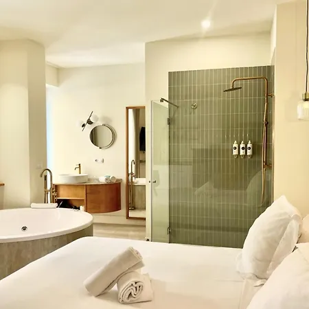 Reina Victoria El Mercado *